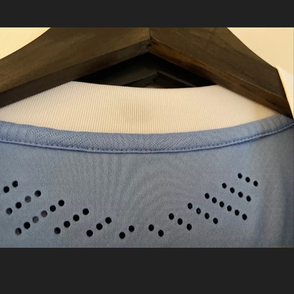 Manchester United jersey - Picture 4 of 10